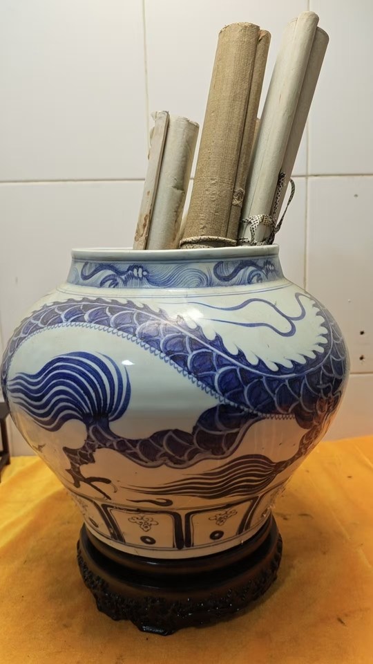 1月17日北京【京械9757】企业库房清理处置红木料底座等物品一批（以实物为准，非专业人士谨慎竞拍）网络拍卖公告