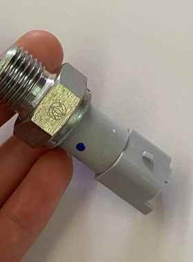 东风风神S30H30A30AX3AX4XAX5感应塞AX7A60奕炫/GS机油压力传感器