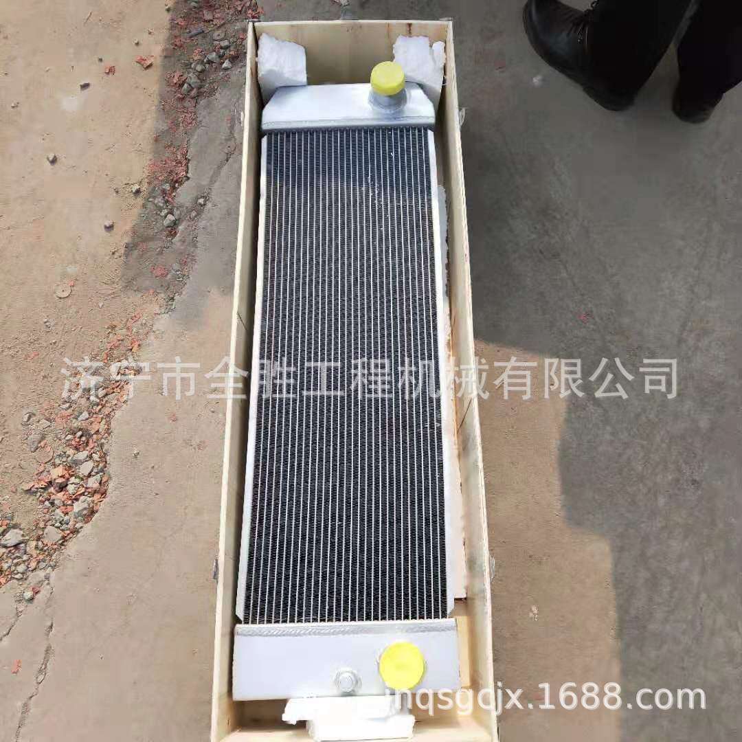 R225-7挖掘机水箱 履带总成 驾驶室门 铲斗油缸 大臂油缸