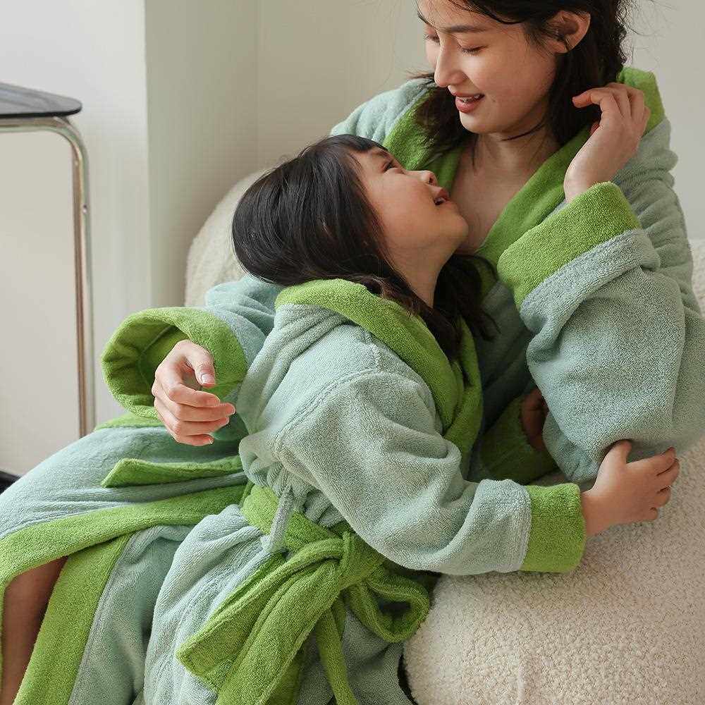 新款直销时尚太阳花系列纯棉吸水浴袍 A类长绒棉成人儿童亲子系带