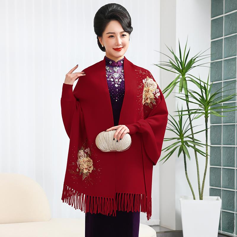 2025新款加厚妈妈配旗袍的披肩冬婚宴喜婆婆礼服外套外搭高0926e