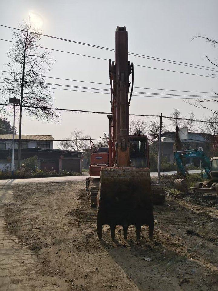 1月16日成都烟台业泓YH225-9型履带式液压挖掘机（出价即进入倒计时）网络拍卖公告