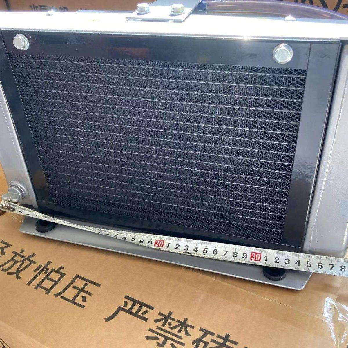 单缸柴油机改装循环水电子水泵时风五征三四轮水泵一体散热器水箱