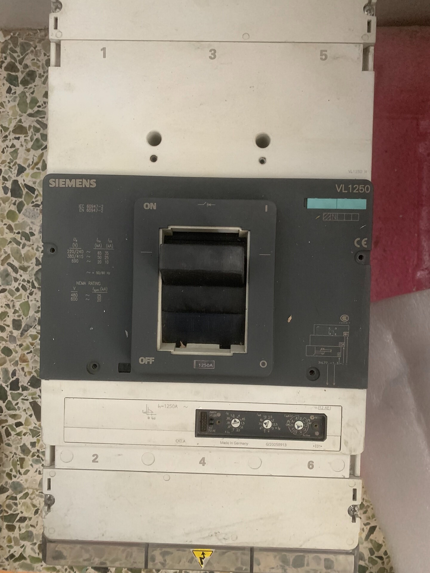 西门子断路器VL1250N  3P 1250A 原装没用过没