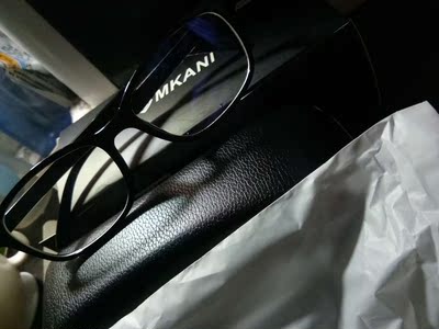 简介说美凯宁防蓝光眼镜怎么样，小编有话提醒各位！