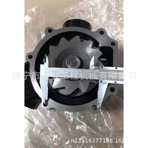 挖掘机配件6154-61-1100水泵pc450发动机水泵