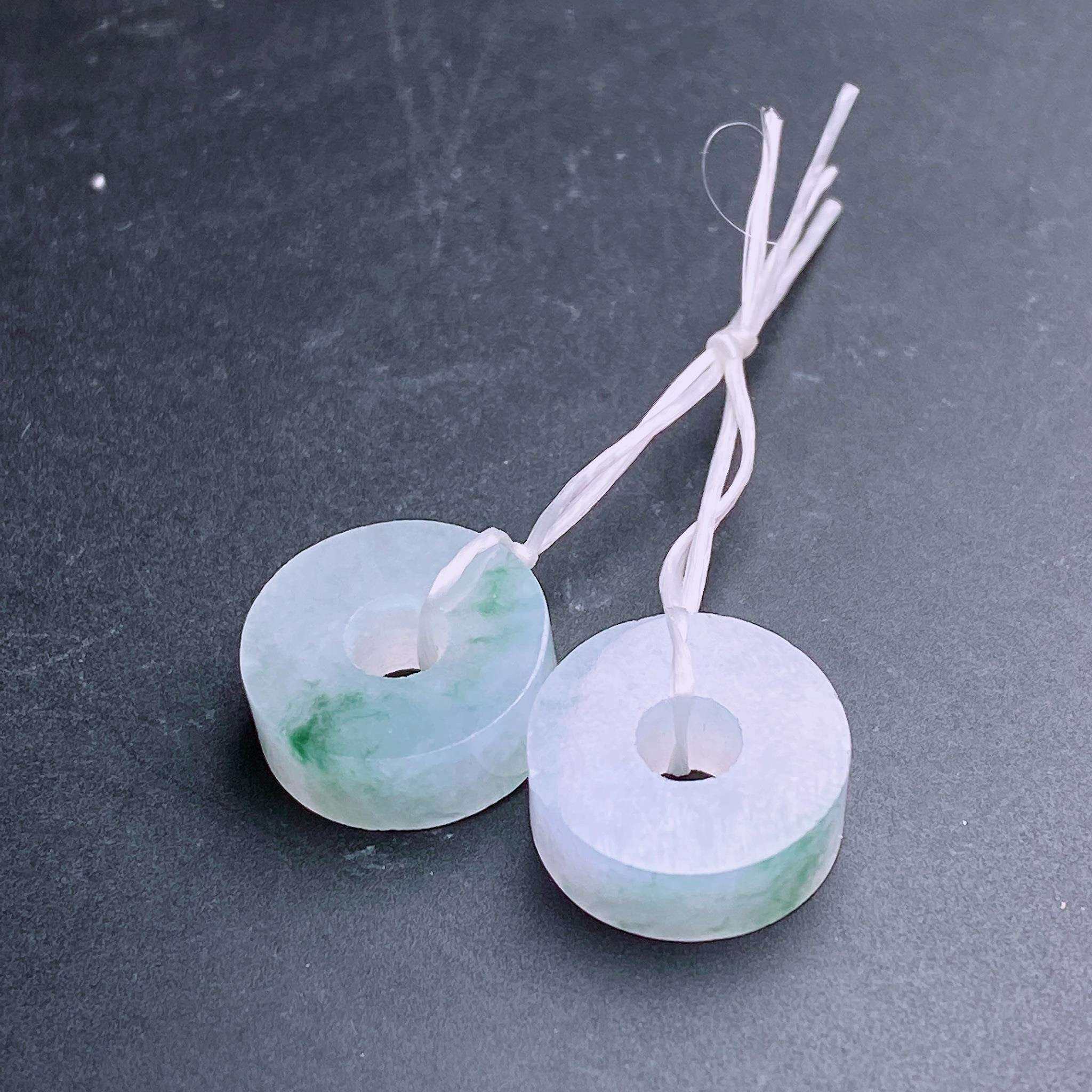 缅甸天然翡翠a货冰飘花平安扣耳坠一对rxf，尺寸：14.1-5.3mm