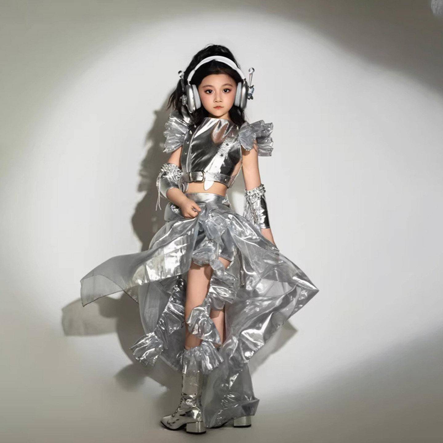 三体科技风儿童走秀服未来科幻风银色赛博元宇宙女童模特比赛服装