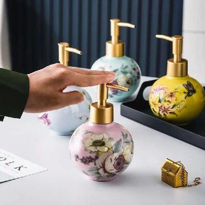 Chinese Style Home Bathroom Shower Gel Bottle Separate