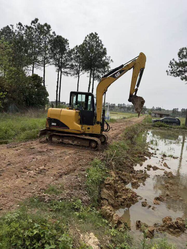 4月12日金华卡特305挖掘机网络拍卖公告