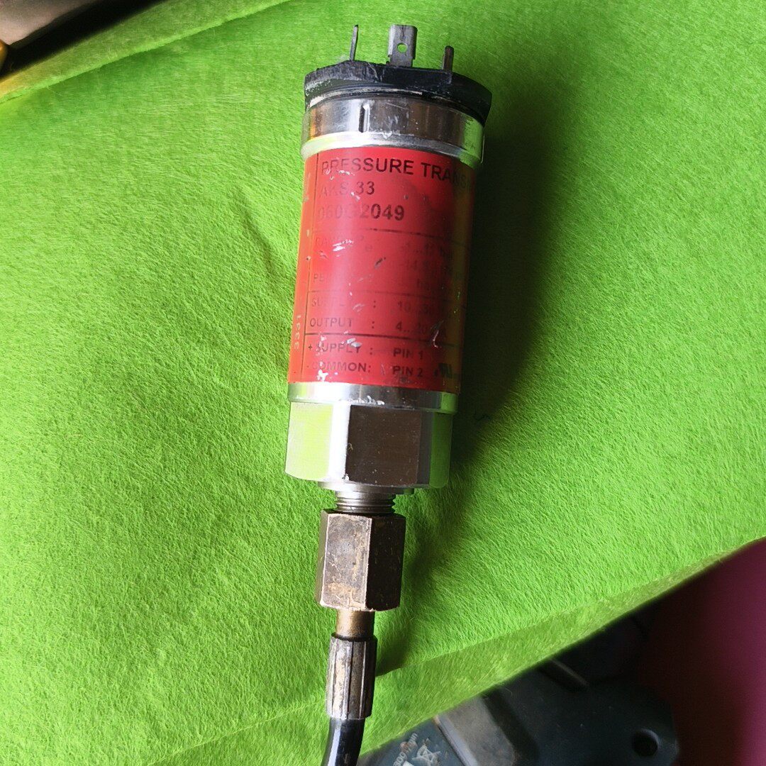 丹佛斯danfoss压力传感器AKS 33 060G2102
