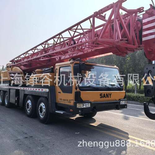 Used Sany 25 吨与 80 吨起重设备，大小构件搭配吊装