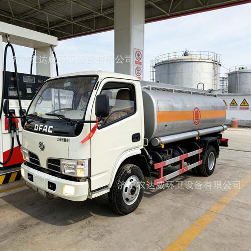 小型5吨东风加油车铝合金体运油柴油汽油运输车外贸出口油车