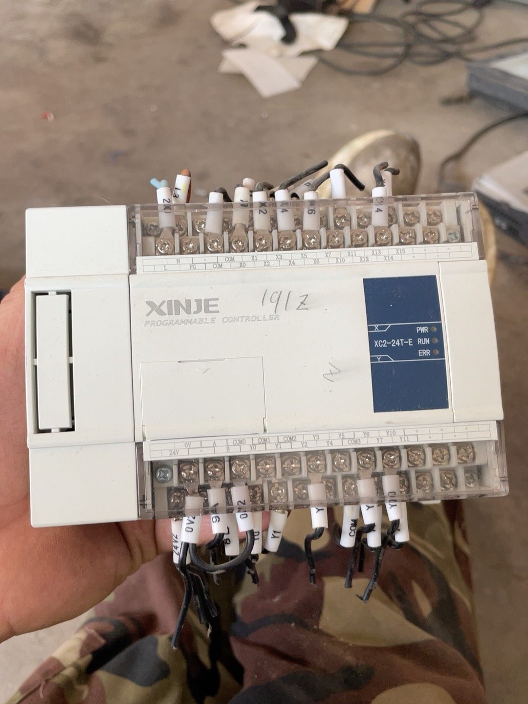 PLC. 信捷，XC2-24T-E拆机的95新，功能正常20