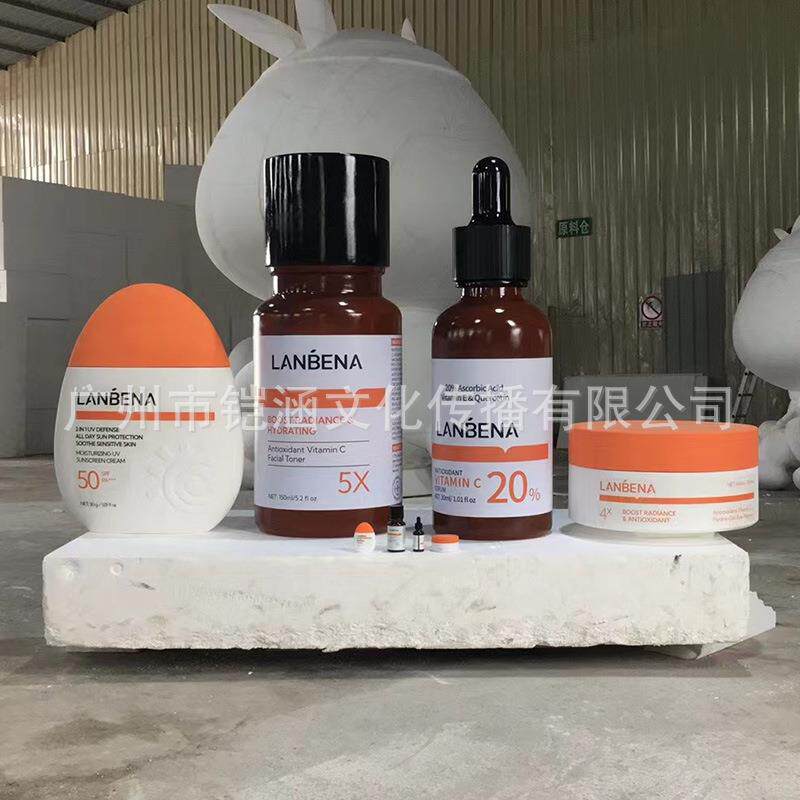 巨型仿真护肤品精华液瓶子模型玻璃钢雕塑展会产品大模型泡沫雕塑