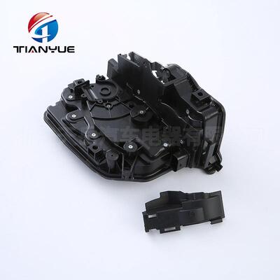 51217281948侧门锁右前中控锁前门锁块电动锁总成汽车配件