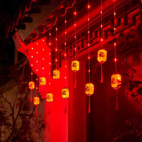 新款直销喜庆新年长款红灯笼闪灯户外屋檐挂灯防水春节窗帘灯过年
