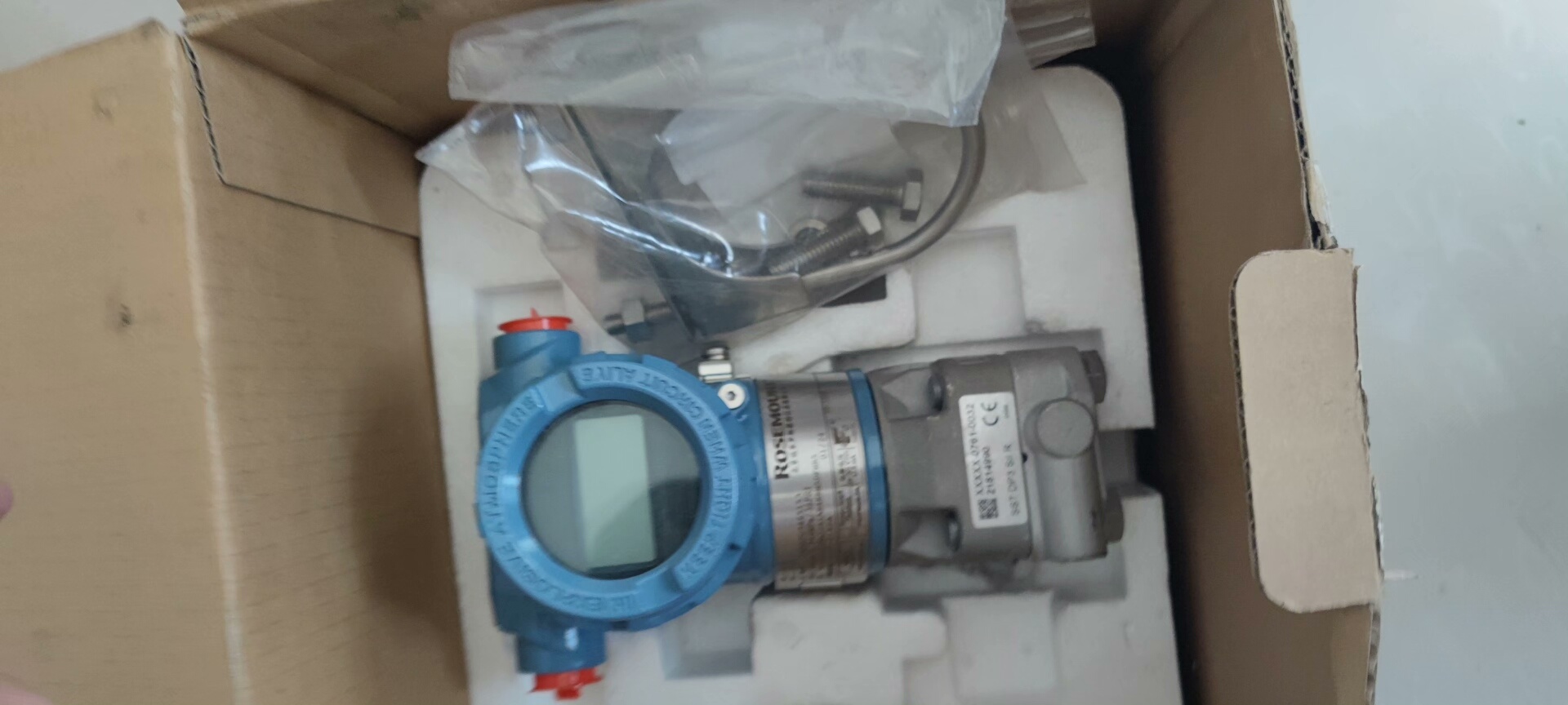 罗斯蒙特3051CG3A压力变送器，全新带包装，有需要联系！