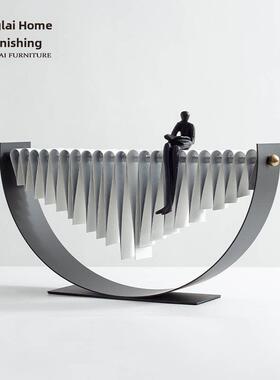 现代简约金属摆件创意阅读思考人物摆设样板间客厅玄关柜软装饰品