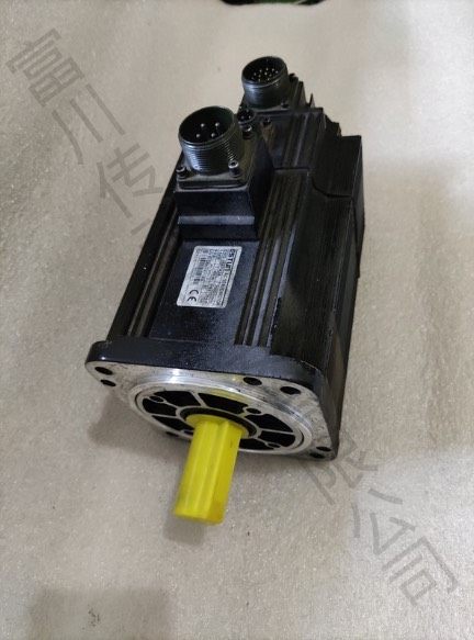 埃斯顿电机EMG-15APA24，数量1