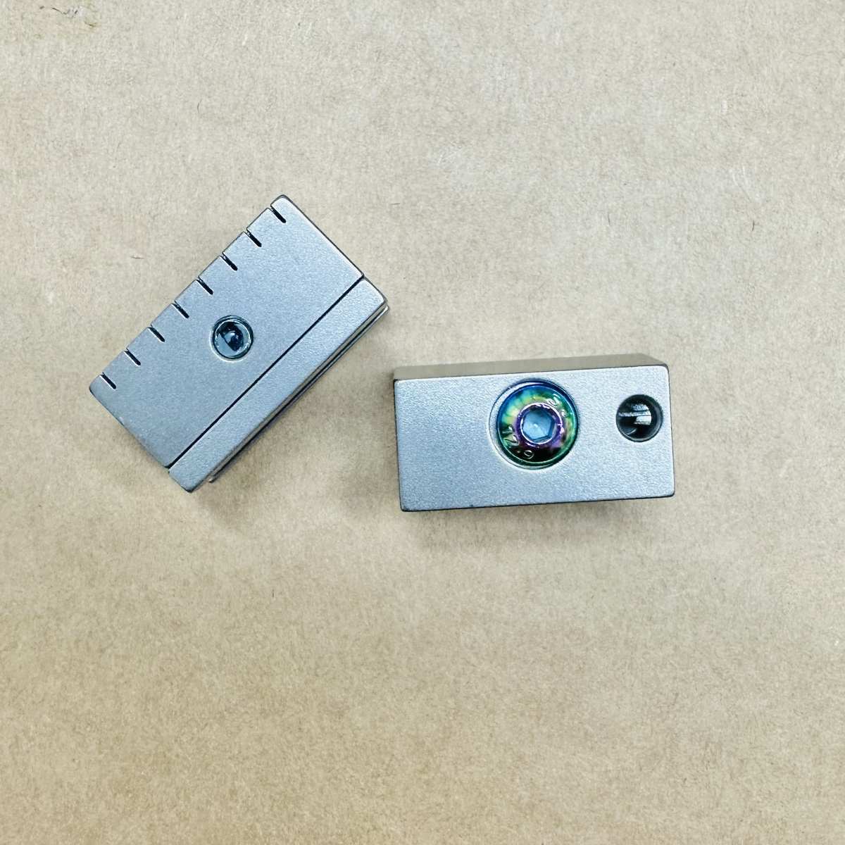 倡弘甬水虎移动调节夹片滑块 钛合金材质21mm,25mm燕尾，移动底座