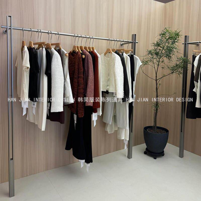 服装店不锈钢展示架上墙架女装店靠墙落地式挂衣架极简风侧挂货架