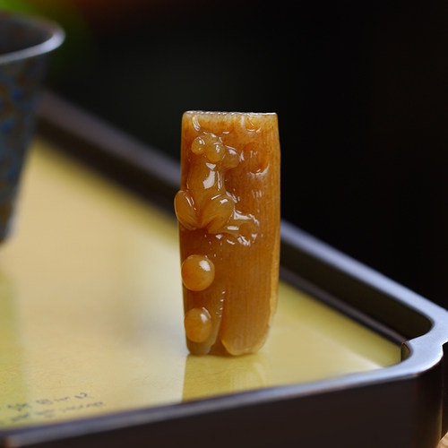 呱呱来财 拍卖捡漏 和田玉糖料青蛙吊坠挂件玉坠附送证书24.65克