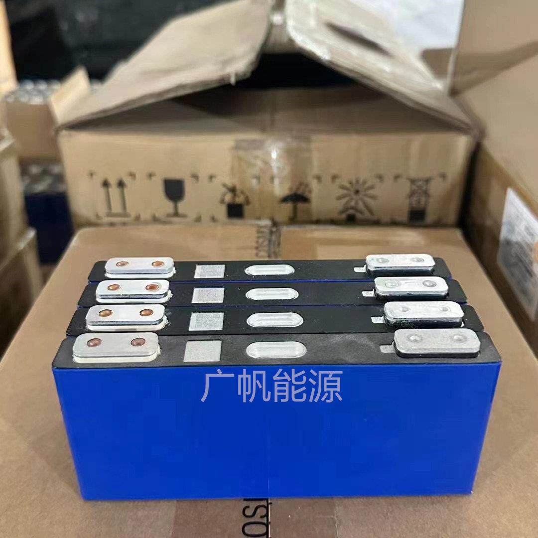 欣旺达9.6Ah高倍率三元锂电池 3.7V应急启动电源 汽车强启12V24V