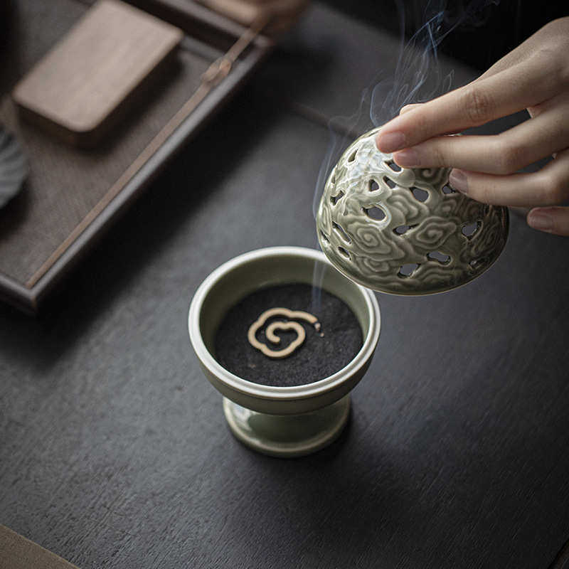 宜室茶话 青瓷浮雕祥云陶瓷香薰炉家用室内中式檀香盘香炉茶配件