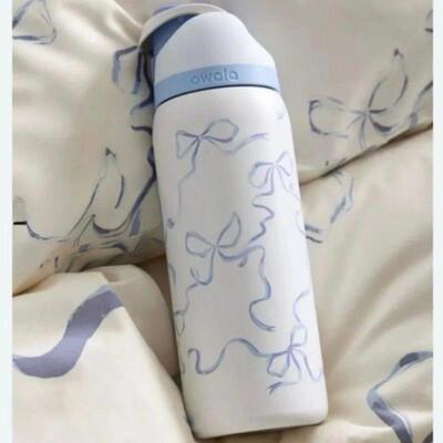 Owala 24/32oz Vacuum Insulated Stainless Steel Water Bottle