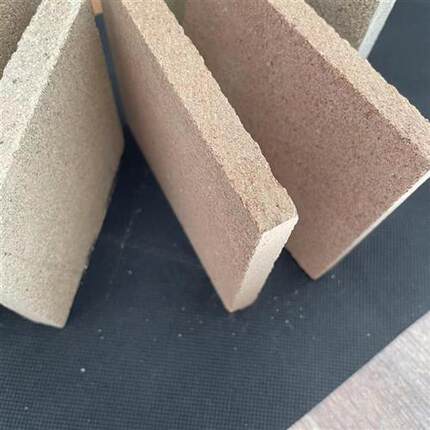 厂家直发蛭石板灵寿蛭石板壁炉反烧炉用保温隔热建筑保温材料蛭石