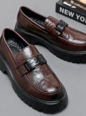 Men's Casual Solid Color Slip-on Loafers Business Style