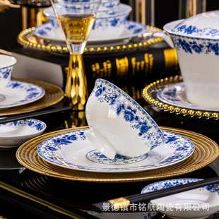 碗碟套装 骨瓷餐具家用碗盘碗具面碗全套乔迁礼品 景德镇新款 中式