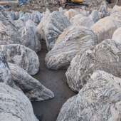 台天然雪泰山原石观赏石中大型石园林草坪景咨询客服观浪摆件石敢