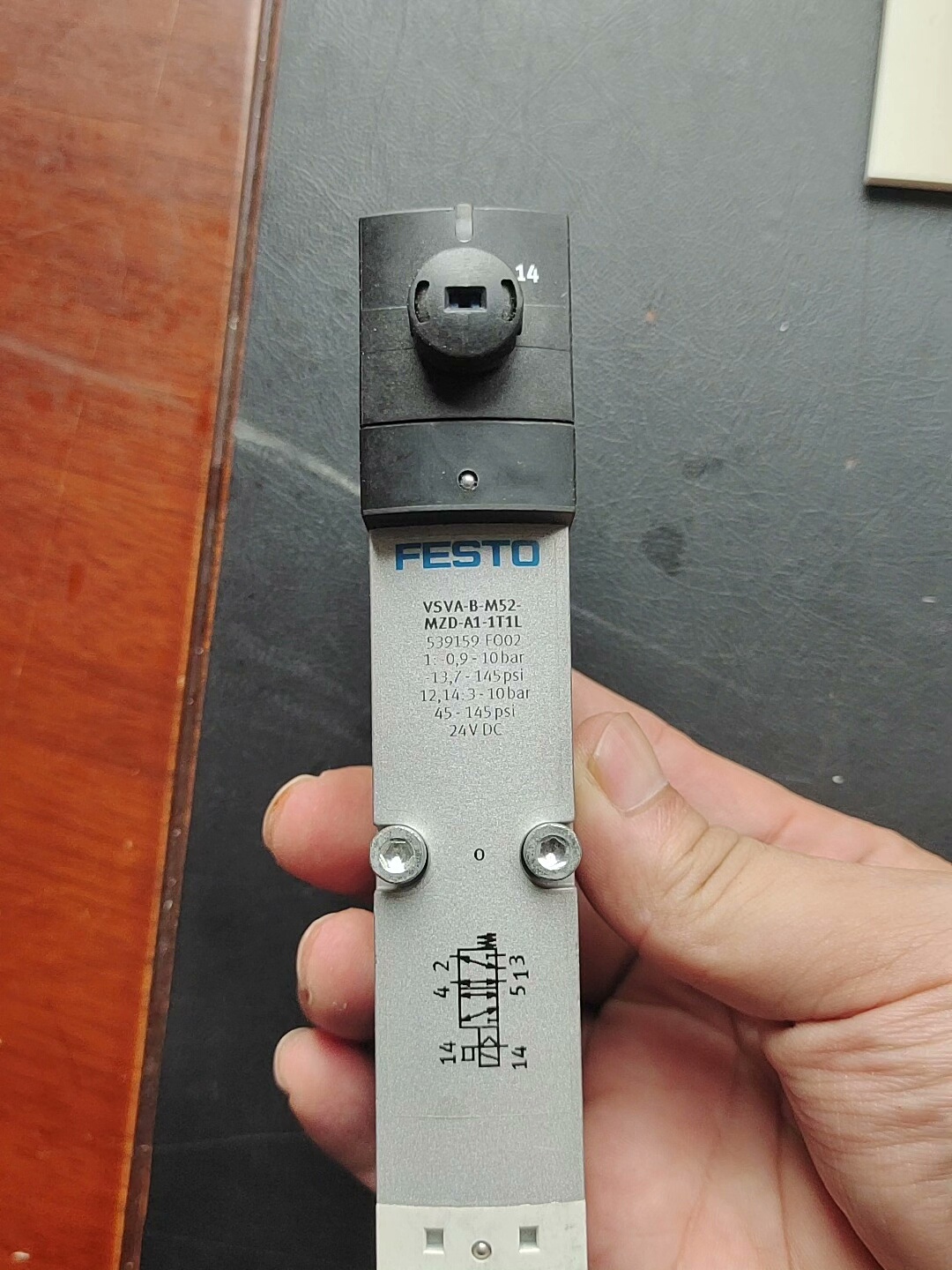 FESTO 费斯托 电磁阀 VSVA-B-M52-AZD-A