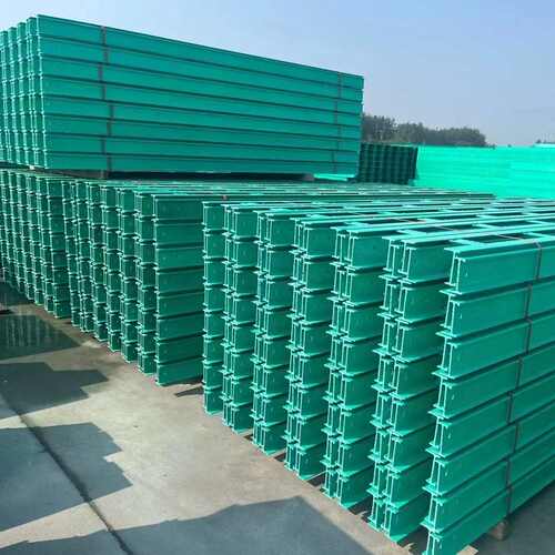 出口玻璃钢梯式桥架 河北隆鑫玻璃钢梯式桥架  带隔板玻璃钢桥架