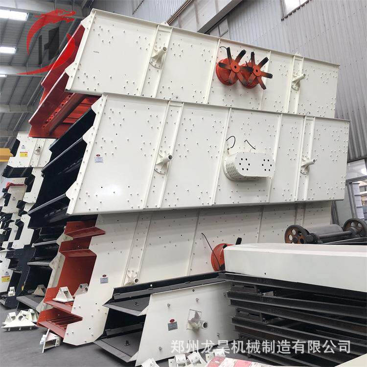 矿用筛石设备沙场时产200吨移动式震动筛石机大型重型筛石机厂家