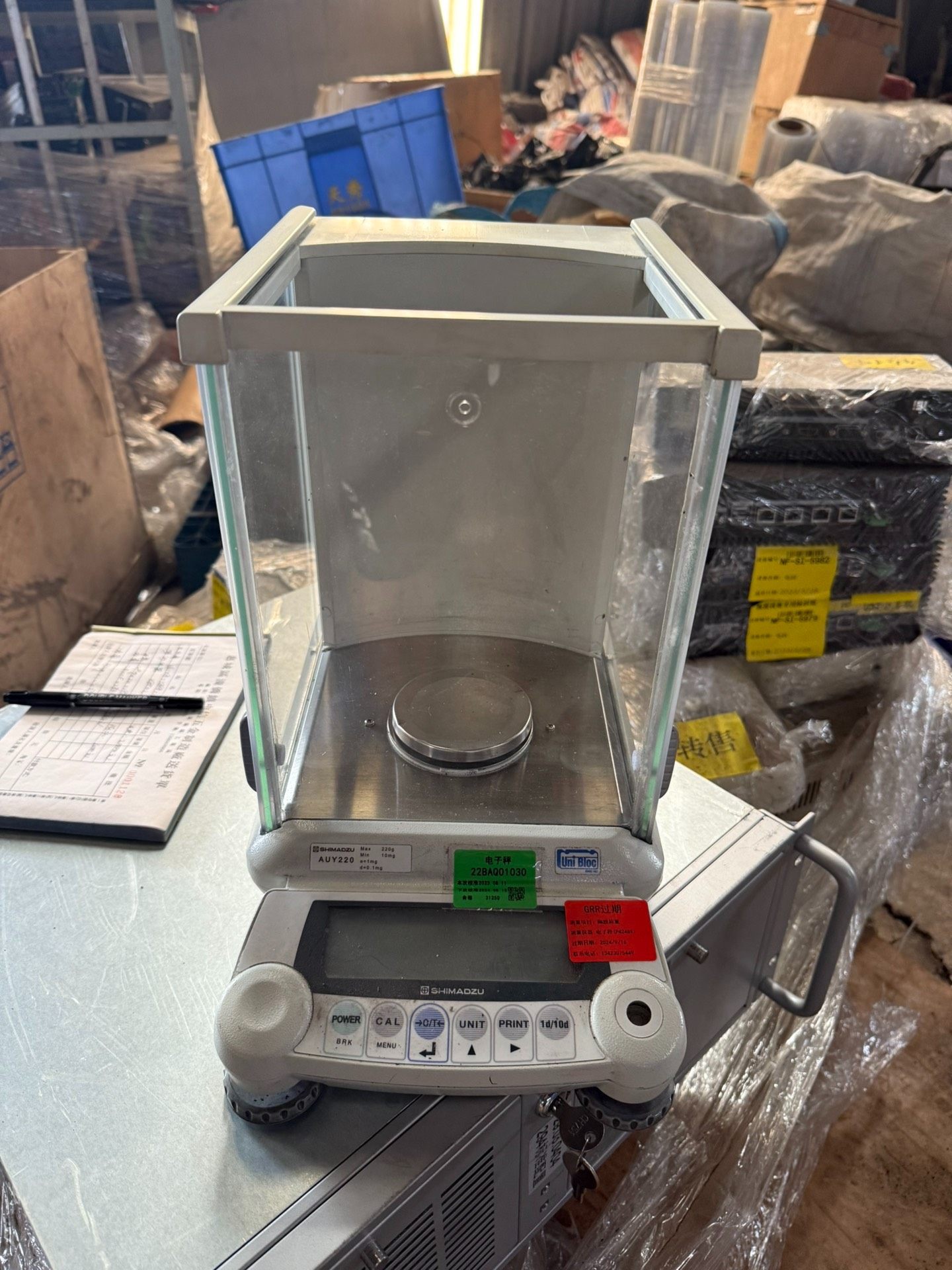 岛津电子天平型号AUY220，数量一台，需要联系，如图所示