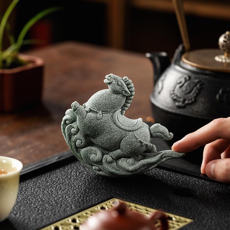 青砂石中式创意摇摇马精品茶宠摆件居家办公室装饰国风桌面摆设
