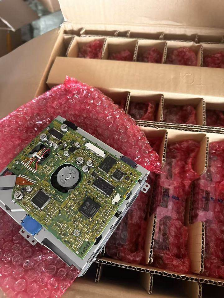 1月20日苏州未使用松下六碟CD机芯2300个（苏州提）网络拍卖公告