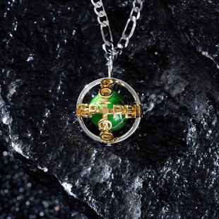 二次元铁球回旋绿色珐琅可转动球形动漫生日礼物中长款项链