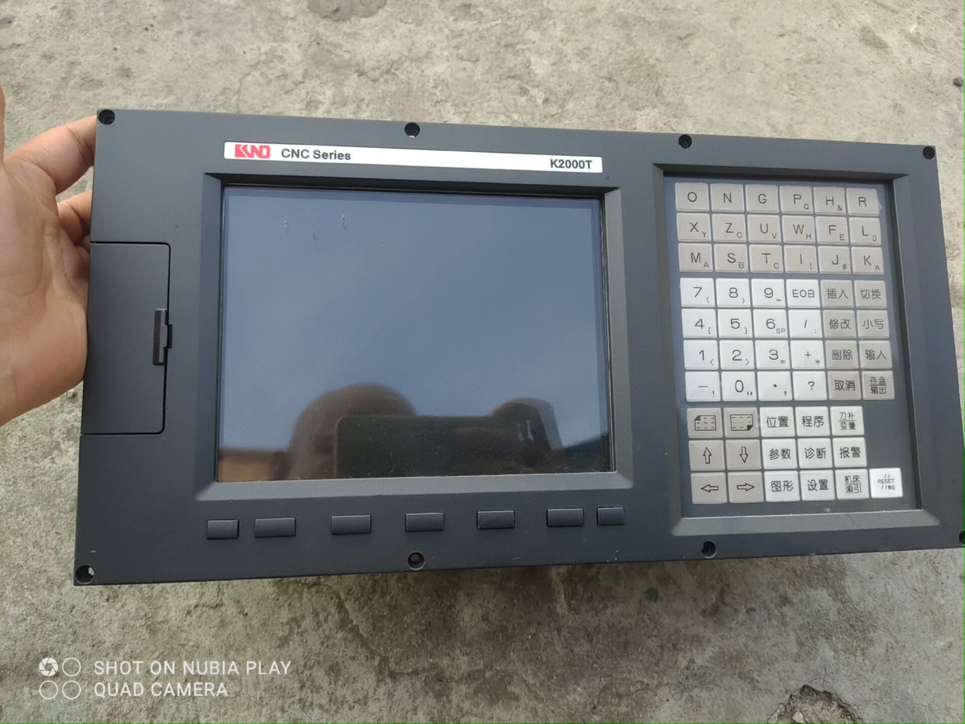 凯恩帝K2000T数控系统主机一台四轴的