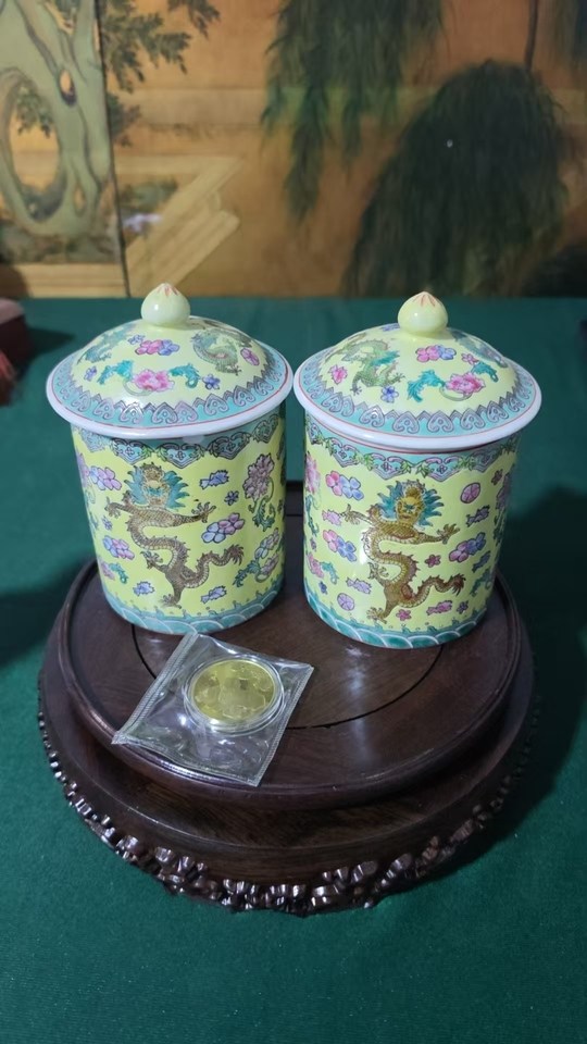 【京械7682】企业库房清理处置红木料底等物品一批共4件（未知材质未鉴定，非专业人士谨慎竞拍）