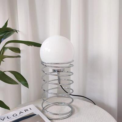 ins包豪斯弹簧台灯vntage北欧现代简约民宿玻璃客厅卧室床头灯