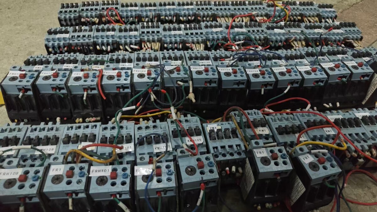 5月17日北京【京械7537】单位淘汰报废处置西门子接触器一批共58只（具体以实物为准）网络拍卖公告