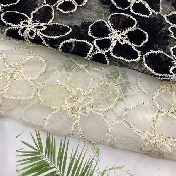 厂家直销 新款高档网纱绳绣五叶梅 蕾丝花边面料 盘带花刺绣布料