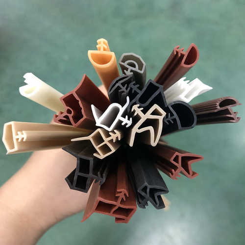 新型卡槽挤材质弹性体 复tpe密封条厂家直销防撞 木门合共胶条条