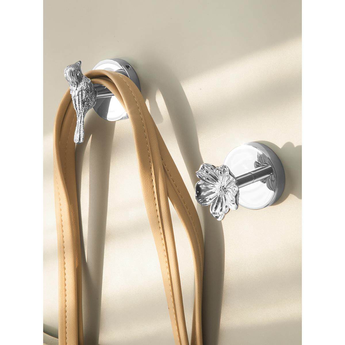 北欧创意衣服挂钩墙壁衣柜挂衣钩进门玄关黄铜银色免打孔毛巾衣帽