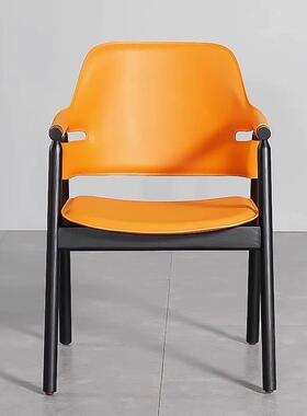 FDMA66-14意式北欧简约马鞍皮实木餐椅售楼处扶手接待椅样板间单