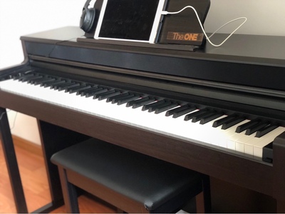 theone智能钢琴怎么样?一位专业人士用后一个月谈感受